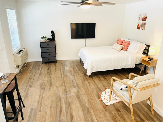 Photo - 620 S Cedar St Unit ID1296528P