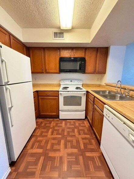 Photo - 9815 Walnut St Unit H102