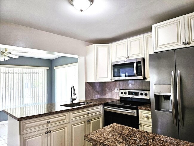 Building Photo - 1040 NW 73rd Terrace