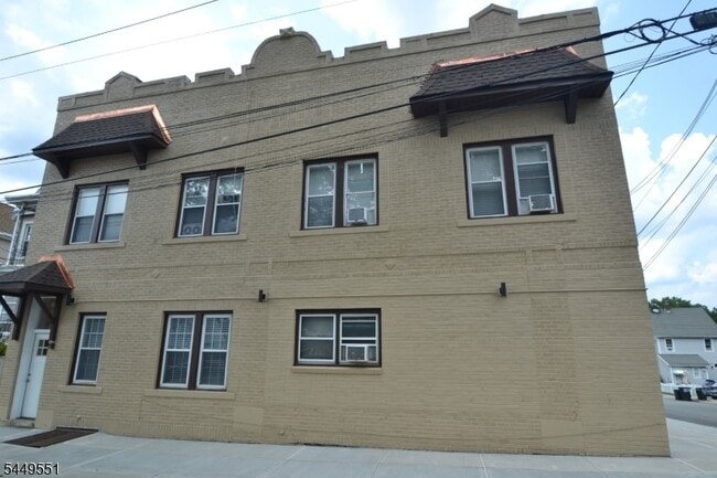 Photo - 56 Hobart Pl