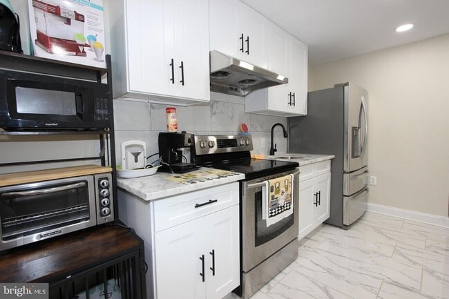 Photo - 38 Riggs Rd NE