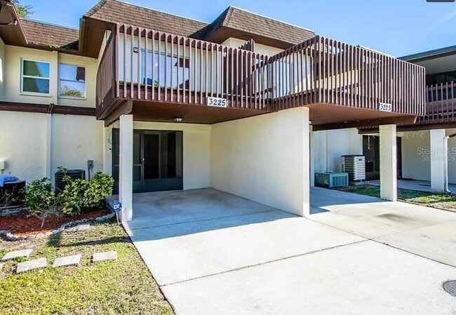 Building Photo - 3225 Ramblewood Dr N