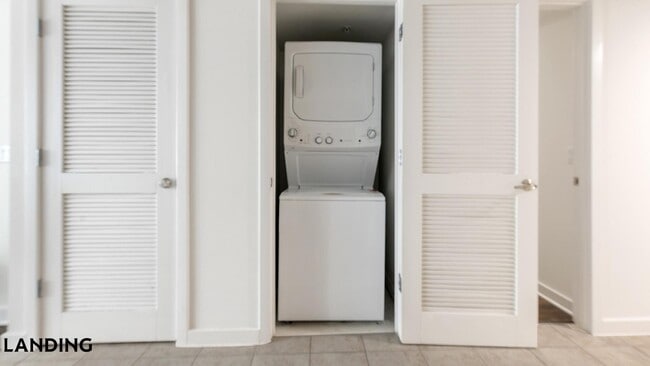 Photo - 100 I St SE Unit 100-906