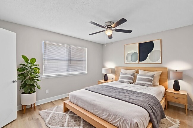 Building Photo - The Woodford