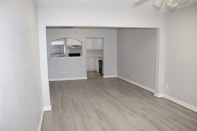 Photo - 3314 Holman St