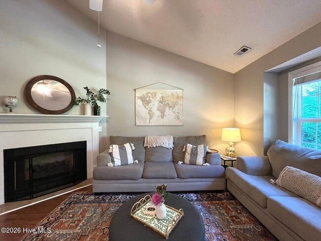 Photo - 2400 Longleaf Dr SW