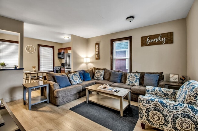 Photo - 24 B St Unit SI ID1609778P