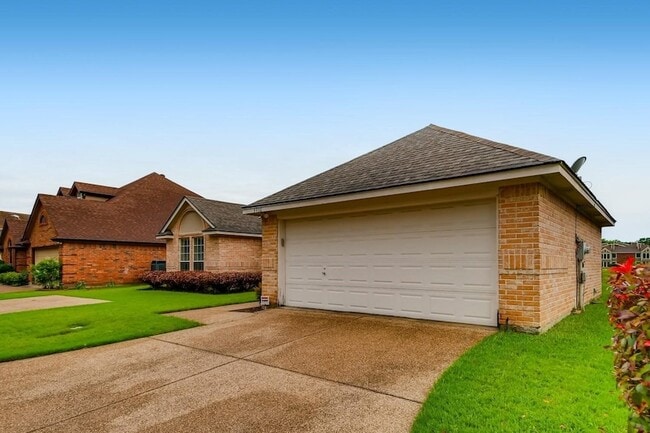 Photo - 5930 River Bend Dr