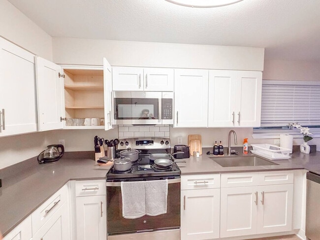 Photo - 1450 N Hwy 360 Unit SI ID1507122P