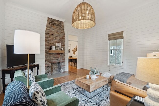 Photo - 1226 Adams St