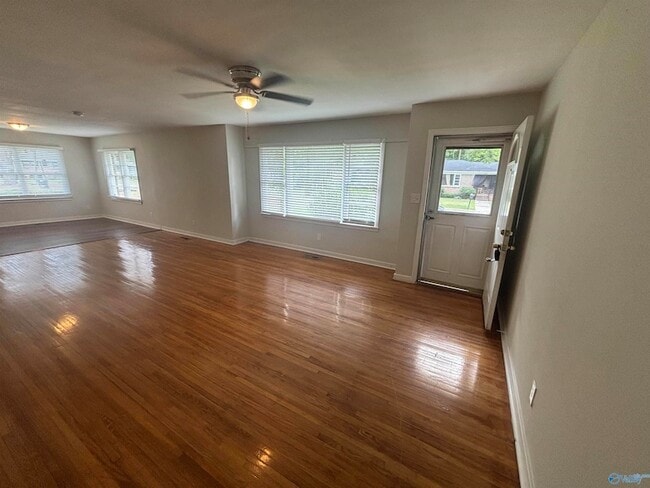 Photo - 312 Orange Cir