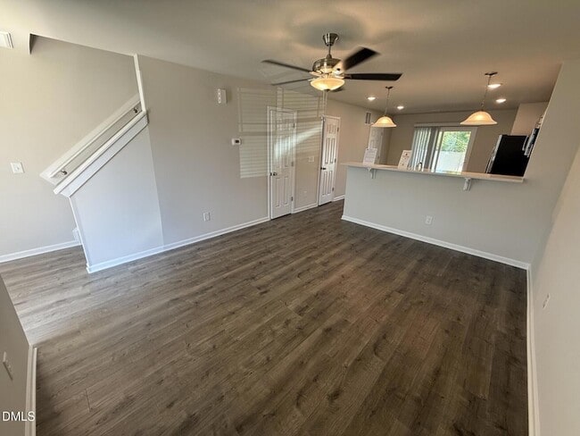 Photo - 1006 Peony Ln