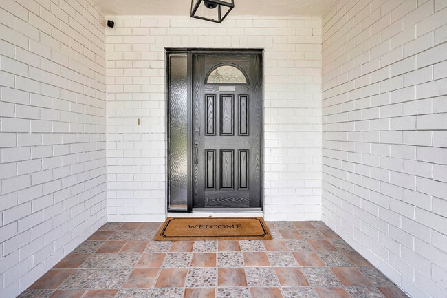 Photo - 98 Chardon Pl Unit FL1-ID1073520P