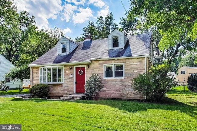 Building Photo - 6641 Barrett Rd