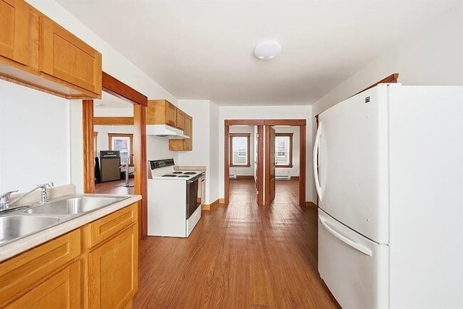 Photo - 31 Whitcomb St Unit 2