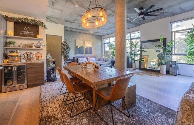 Building Photo - 1050 Island Ave Unit 404