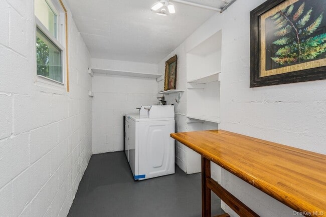 Photo - 2 Bryn Mawr Pl Unit Gr Level