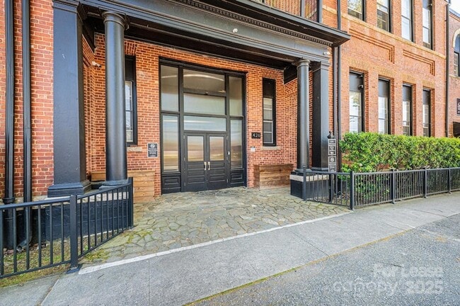 Photo - 426 2nd Ave SE