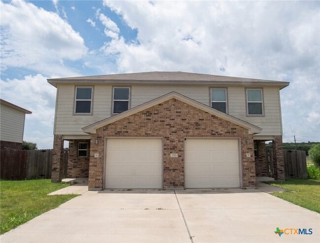 Building Photo - 1714 Risen Star Ln