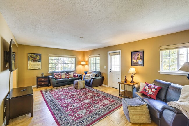 Building Photo - 390 W Crestline Dr Unit SI FL1-ID1601865P