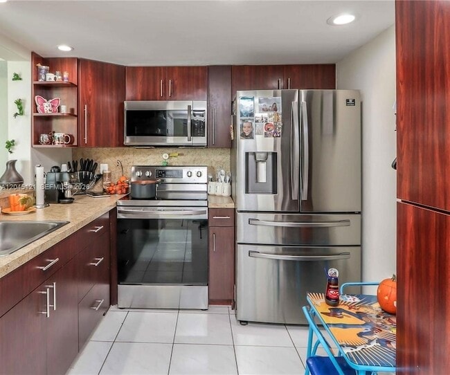 Photo - 2055 SW 122nd Ave Unit 306