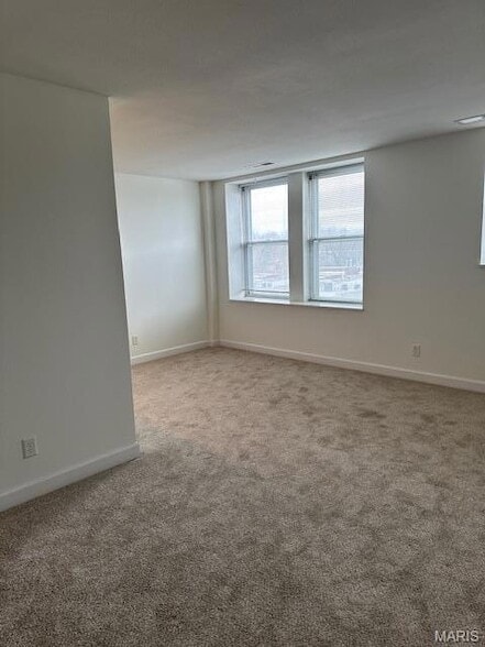 Photo - 5330 Pershing Ave Unit 503