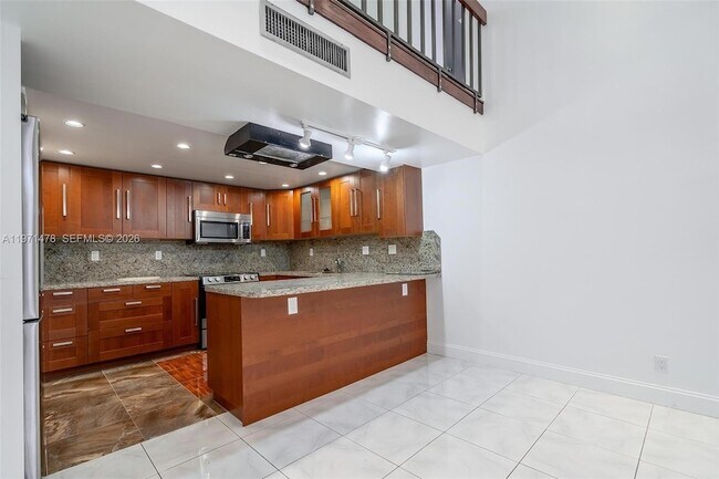 Photo - 20347 W Country Club Dr