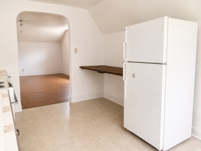 Photo - 207 7th Ave