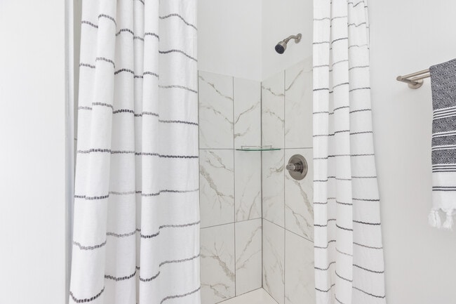 Photo - Ascent at Pointe Grande