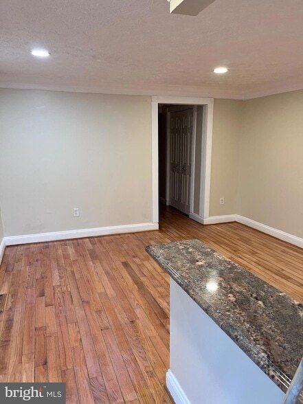 Photo - 1042 Vine St