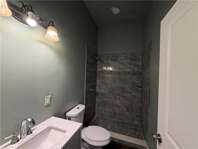 Photo - 824 Cambronne St