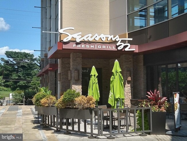 Photo - 5700 Chapman Mill Dr