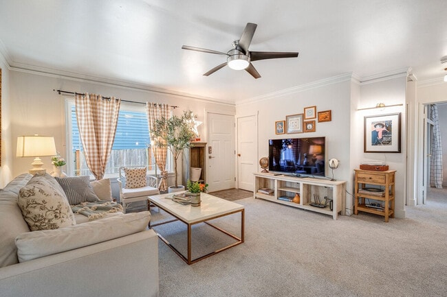 Photo - 4508 33rd Ave W Unit ID1035996P