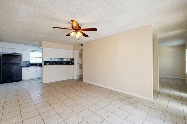 Photo - 1202 Artesian Cir