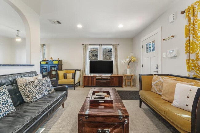 Building Photo - 512 Bouldin Ave Unit SI ID1492689P