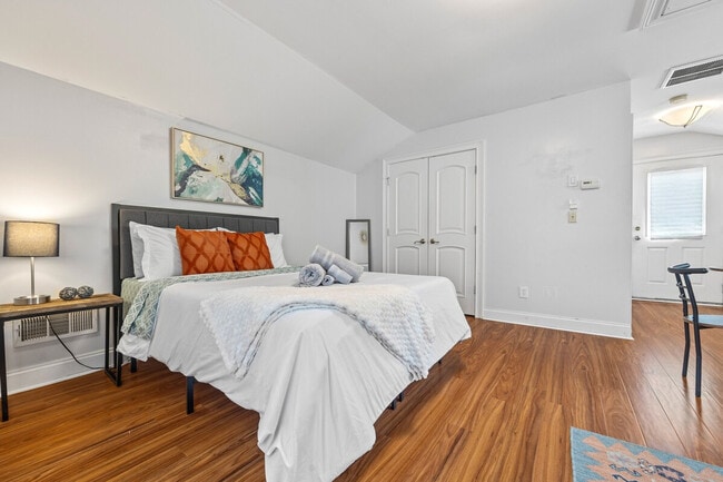 Photo - 1267 Atlantic Dr NW Unit SI ID1609627P