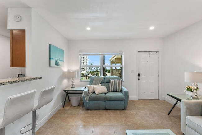 Building Photo - 2400 S Ocean Dr Unit ID1093315P