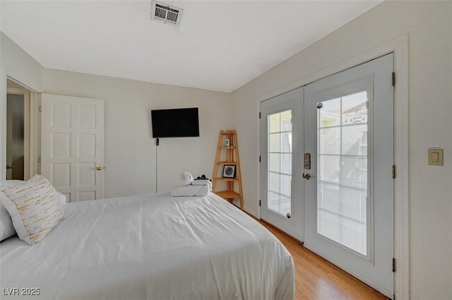 Photo - 5248 Rambling Rd