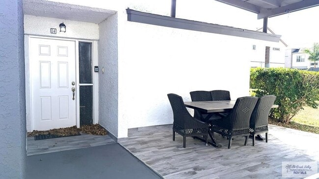 Building Photo - 322 McFadden Dr