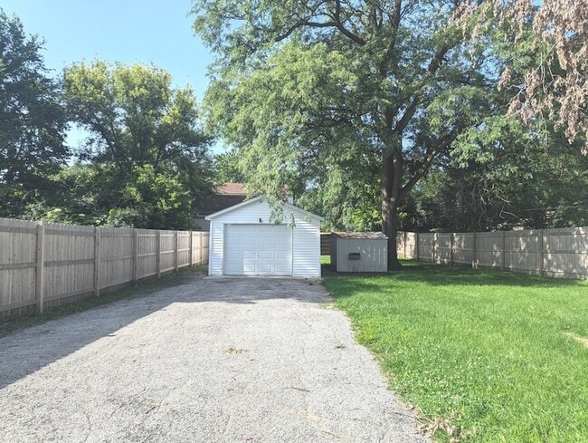 Photo - 2055 Magnolia Rd