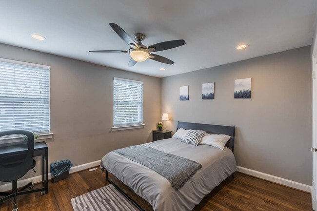 Photo - 3277 Montrose Ave Unit ID1014206P