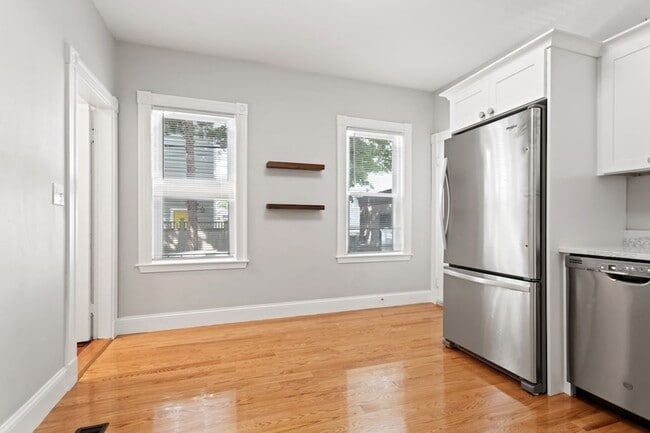 Photo - 68 Saxton St Unit 1