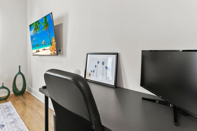 Photo - 2317 W Grace St Unit SI ID1313879P