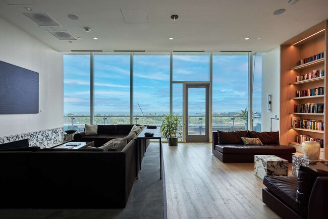 Photo - 1000 S Michigan Ave Unit SI FL43-ID1252672P