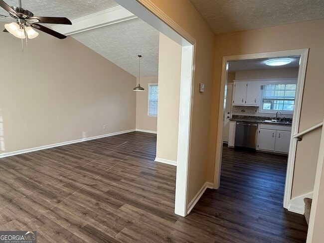 Photo - 10111 Settlers Grove Rd NE