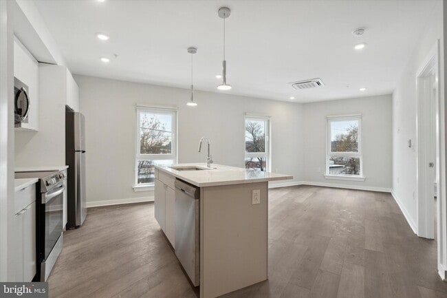 Photo - 3449 Scotts Ln Unit B202