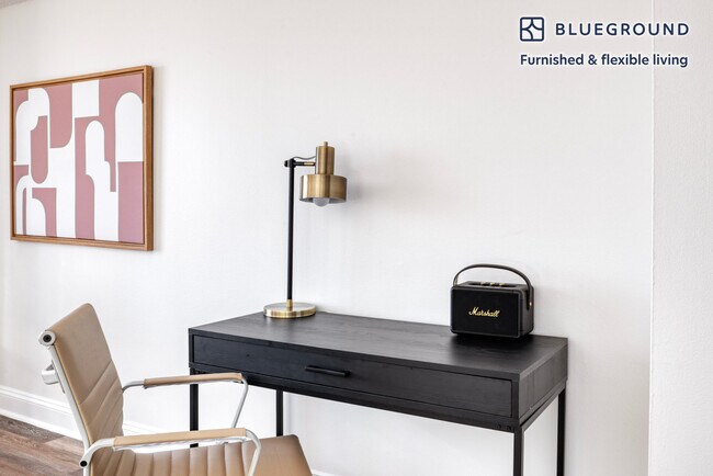 Photo - 10 Waterside Plaza Unit FL19-ID1057