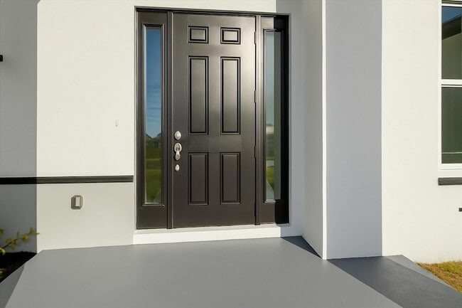 Photo - 2409 SW Halissee St