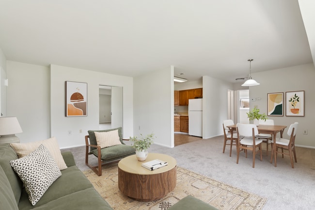 Building Photo - Suburban Park