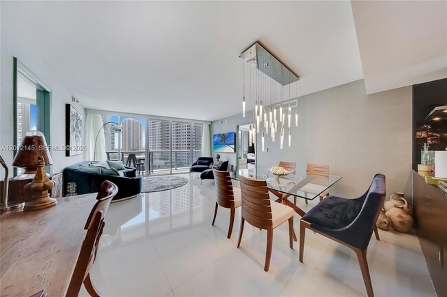 Photo - 465 Brickell Ave Unit 1019
